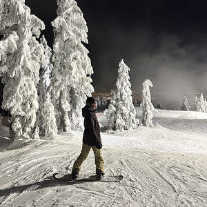 Meet your Posher, Holly